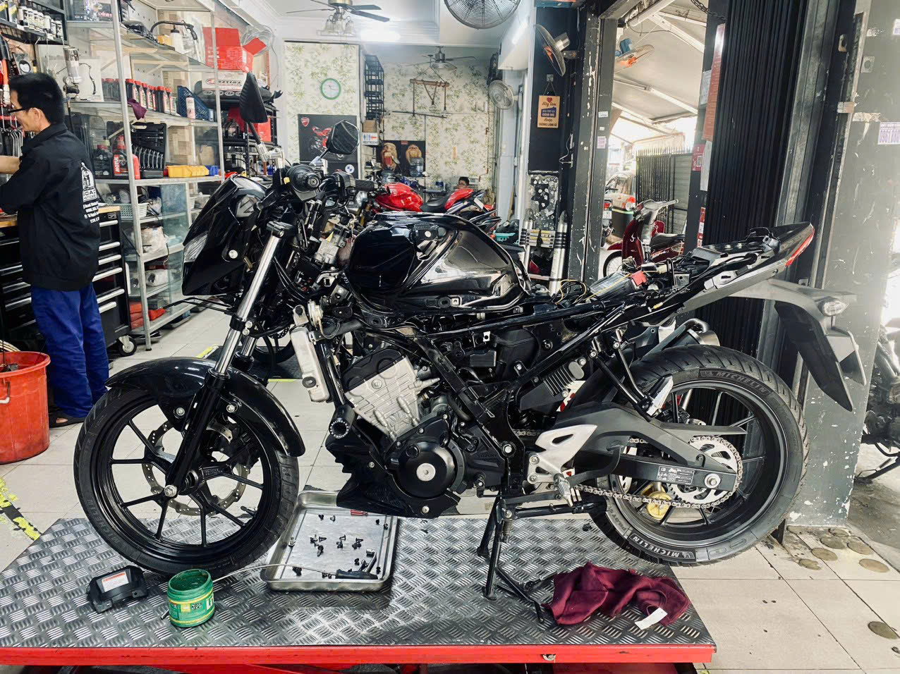 Cứu hộ xe chết máy